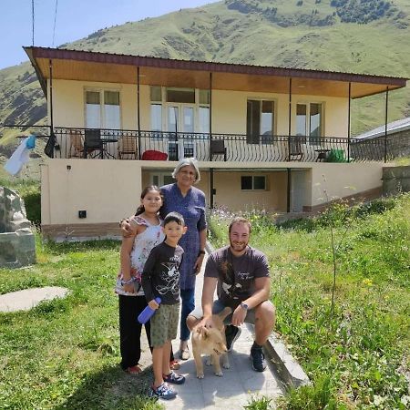 Cozy Hotel Kazbegi Exterior photo